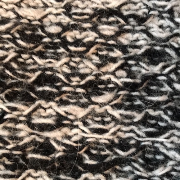 Black/grey/off white honeycomb soft wool/acrylic/alpaca crew neck sweater - Picture 4 of 6